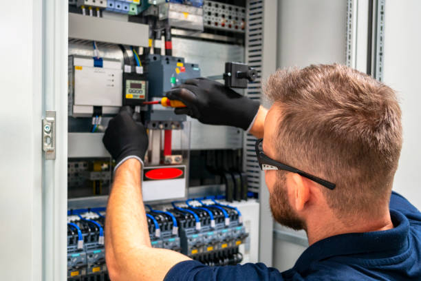 Best Commercial Electrician Services  in Lakes West, CT