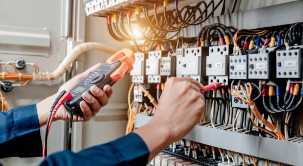 Best Commercial Electrician Services  in Lakes West, CT